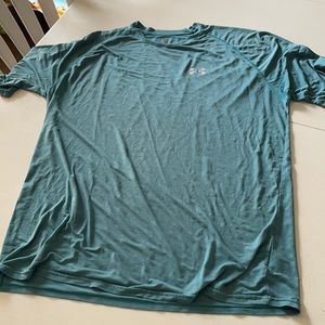 XL UA heat gear shirt